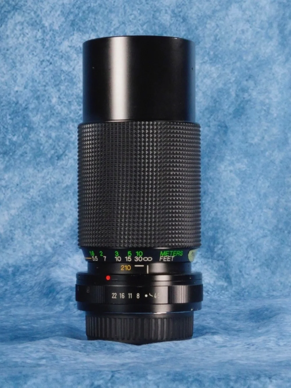 Vivitar MC Macro Focusing Zoom 70-210mm f/4.5 - Pentax Mount